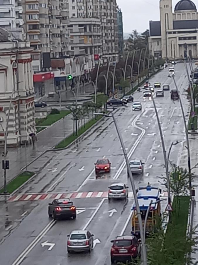 Central Bacău Exteriör bild